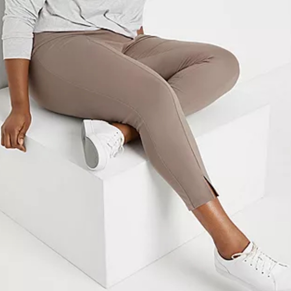 Stylus-Plus Womens High Rise Ankle Pull-On Pants MUSHROOM TAUPE